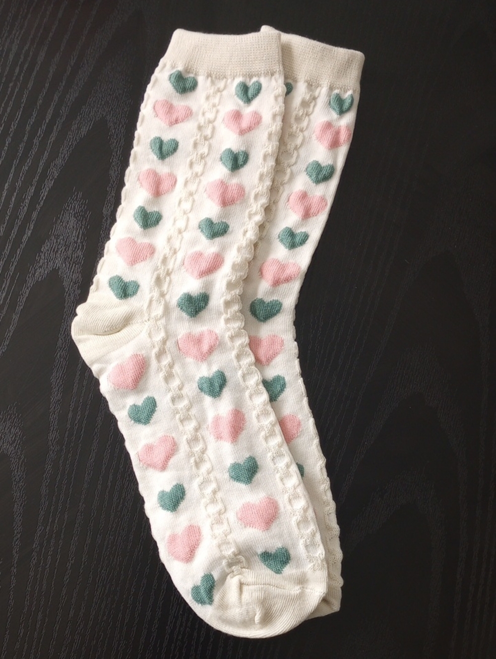 Cream Mid-calf Cable Knit Socks with Pink & Green Heart Pattern